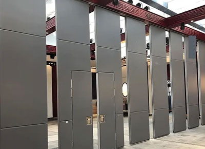 Operable Acoustic Partition Wall Installation in Auditorium